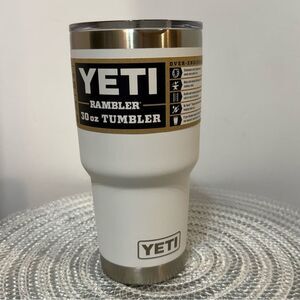 Yeti Rambler 30 oz Tumbler White NWT
